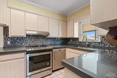 Kitchen - 4762 Pine Ln, Pace, FL 32571 photo 1 of 4