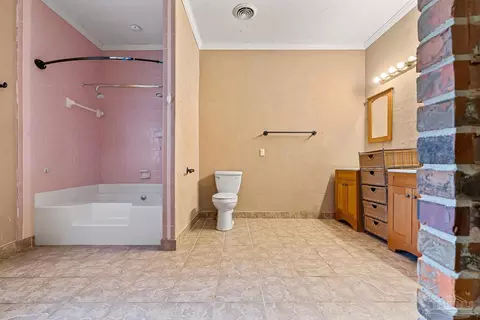 Bath - 4762 Pine Ln, Pace, FL 32571 photo 2 of 5
