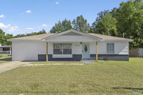 5776 Hickory St, Milton, FL 32570