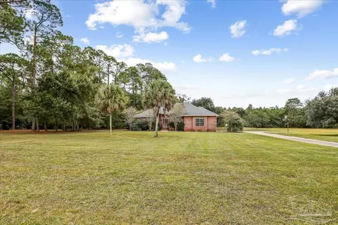 Exterior - 5557 Bay Meadows Dr, Milton, FL 32583 photo 6 of 6