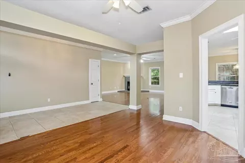 Living - 5557 Bay Meadows Dr, Milton, FL 32583 photo 2 of 7