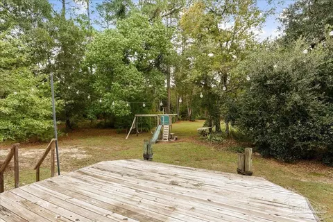 Exterior - 5557 Bay Meadows Dr, Milton, FL 32583 photo 2 of 6
