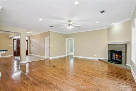 Living - 5557 Bay Meadows Dr, Milton, FL 32583 photo 4 of 7