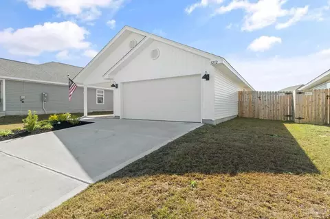 Exterior - 5252 Peach Dr, Pace, FL 32571 photo 5 of 7