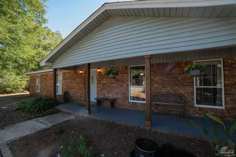 Exterior - 6485 Hamilton Bridge Rd, Milton, FL 32570 photo 7 of 7