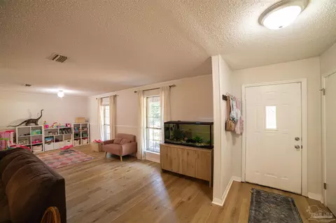 Entry Way - 6485 Hamilton Bridge Rd, Milton, FL 32570 photo 1 of 1