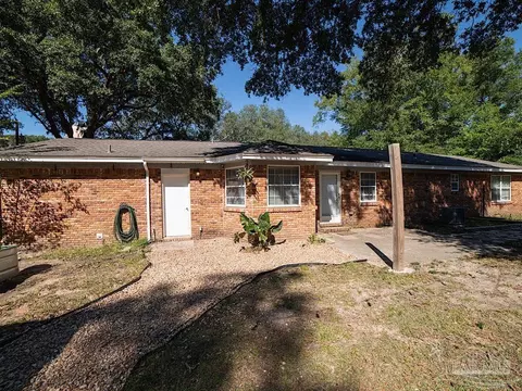 Exterior - 6485 Hamilton Bridge Rd, Milton, FL 32570 photo 4 of 7