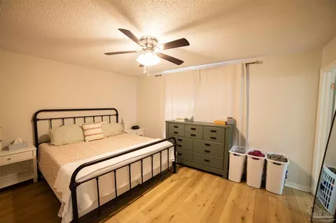 Bedroom - 6485 Hamilton Bridge Rd, Milton, FL 32570 photo 1 of 2