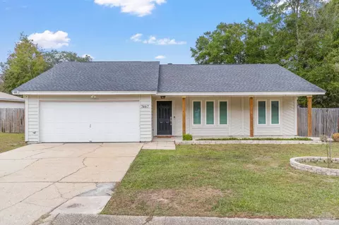 7467 Baywoods Ln, Pensacola, FL 32504