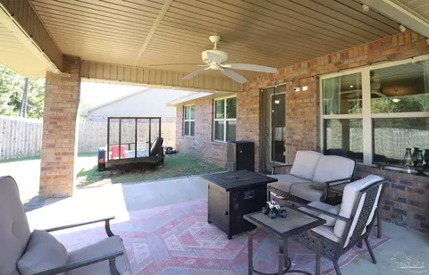 Exterior - 6117 Parsonage Cir, Milton, FL 32570 photo 2 of 3