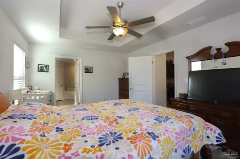 Bedroom - 6117 Parsonage Cir, Milton, FL 32570 photo 3 of 8