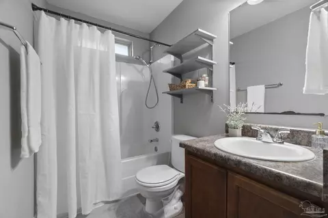 Bath - 5607 Cane Syrup Cir, Pace, FL 32571 photo 2 of 2