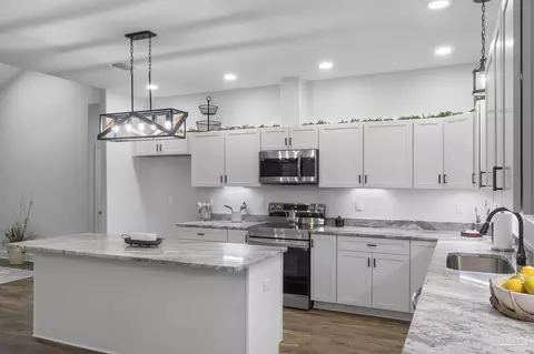 Kitchen - 6879 Joyce Dr, Milton, FL 32570 photo 2 of 4
