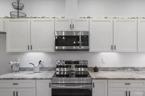 Kitchen - 6879 Joyce Dr, Milton, FL 32570 photo 4 of 4