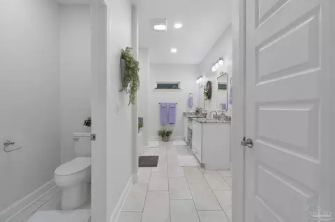Entry Way - 6879 Joyce Dr, Milton, FL 32570 photo 4 of 5