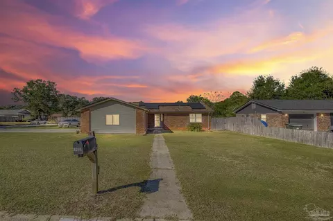 4505 Silver Oak St, Pensacola, FL 32505