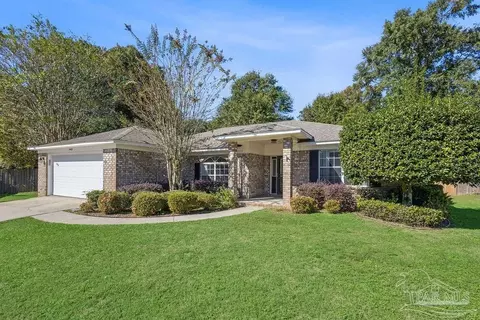 4400 Amberwood Cir, Pace, FL 32571