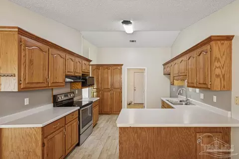 4400 Amberwood Cir, Pace, FL 32571 photo 9