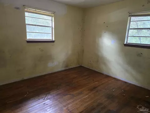 Bedroom - 746 Tate Rd, Cantonment, FL 32533 photo 2 of 5