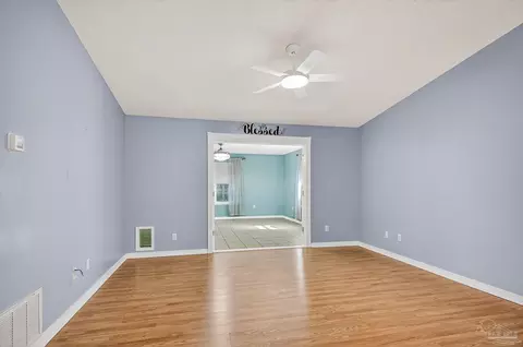 Living - 5898 Cedar Tree Dr, Milton, FL 32570 photo 3 of 7