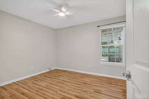 Bedroom - 5898 Cedar Tree Dr, Milton, FL 32570 photo 6 of 9