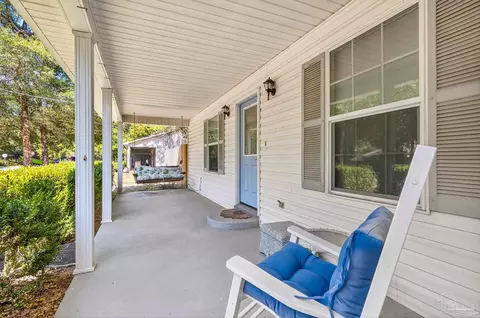 Exterior - 5898 Cedar Tree Dr, Milton, FL 32570 photo 3 of 8