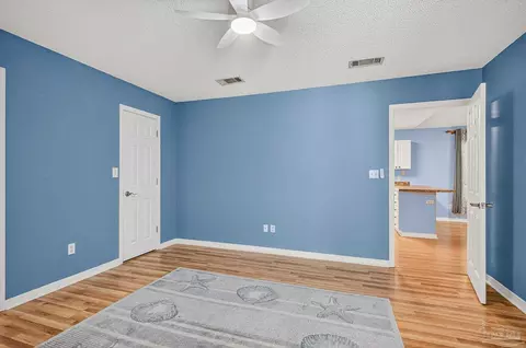 Bedroom - 5898 Cedar Tree Dr, Milton, FL 32570 photo 5 of 9