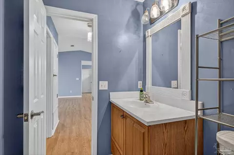 Bath - 5898 Cedar Tree Dr, Milton, FL 32570 photo 7 of 7