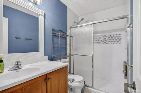 Bath - 5898 Cedar Tree Dr, Milton, FL 32570 photo 3 of 7