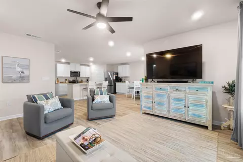 Living - 4352 White Birch Ct, Pace, FL 32571 photo 3 of 3