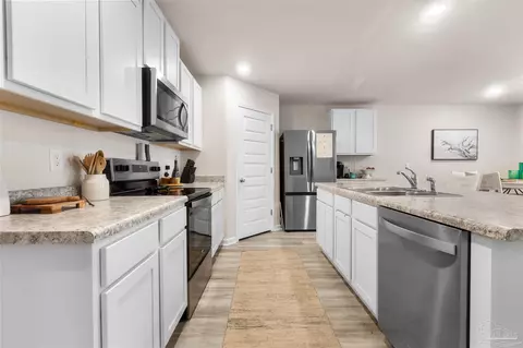 Kitchen - 4352 White Birch Ct, Pace, FL 32571 photo 3 of 3