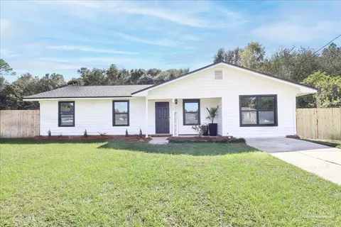 6421 Meadow Field Cir, Pensacola, FL 32526