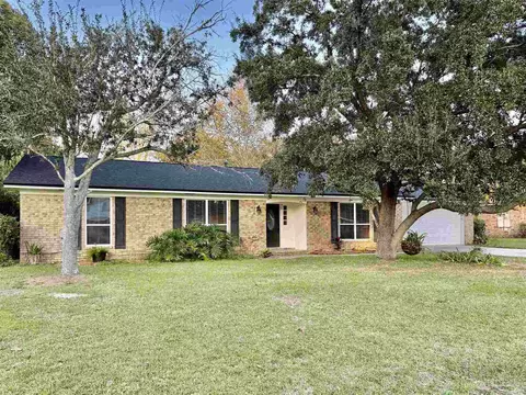 970 Commonwealth Rd, Pensacola, FL 32504