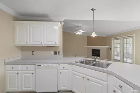 Kitchen - 4825 Broadleaf Dr, Pace, FL 32571 photo 2 of 5