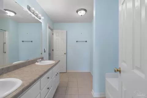 Bath - 4825 Broadleaf Dr, Pace, FL 32571 photo 1 of 7