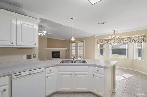 Kitchen - 4825 Broadleaf Dr, Pace, FL 32571 photo 3 of 5