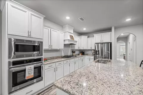 Kitchen - 2772 Elkhorn Dr, Pace, FL 32571 photo 2 of 6