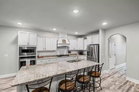 Kitchen - 2772 Elkhorn Dr, Pace, FL 32571 photo 5 of 6