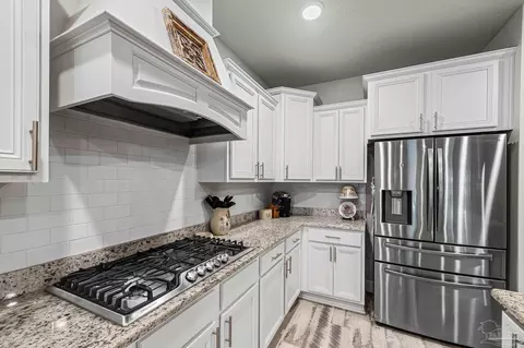 Kitchen - 2772 Elkhorn Dr, Pace, FL 32571 photo 3 of 6