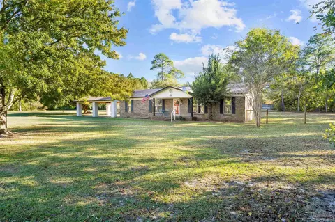 10205 N Loop Rd, Pensacola, FL 32507