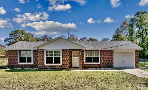 300 Adams Rd, Molino, FL 32577