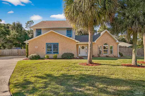 26 Bartlett Cir, Pensacola, FL 32505