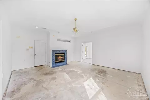Living - 616 Meander Ln, Cantonment, FL 32533 photo 8 of 9