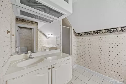 Bath - 616 Meander Ln, Cantonment, FL 32533 photo 7 of 7