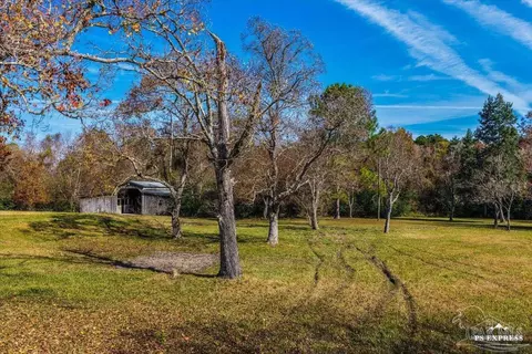 Exterior - 616 Meander Ln, Cantonment, FL 32533 photo 10 of 14