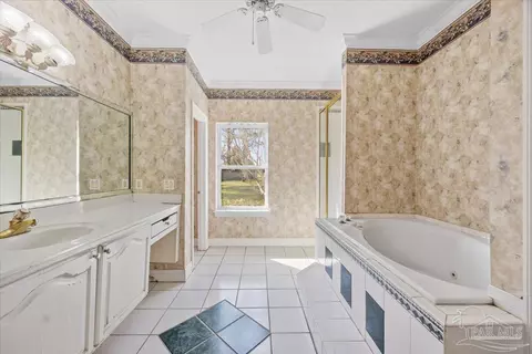 Bath - 616 Meander Ln, Cantonment, FL 32533 photo 1 of 7