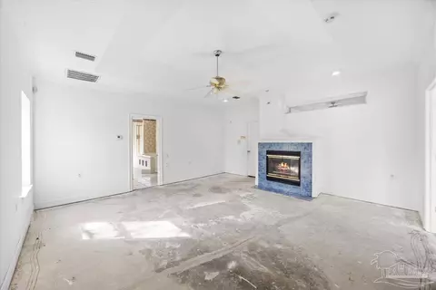 Living - 616 Meander Ln, Cantonment, FL 32533 photo 7 of 9