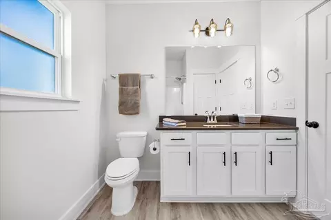 Bath - 6094 Cherry Hill Cir, Pace, FL 32571 photo 7 of 8