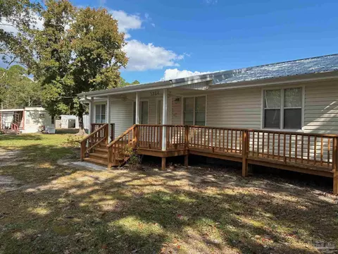 Exterior - 3324 Bonfire Dr, Milton, FL 32583 photo 5 of 8