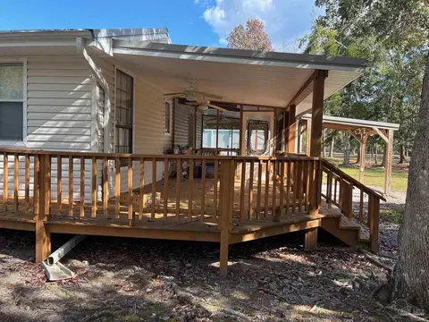 Exterior - 3324 Bonfire Dr, Milton, FL 32583 photo 3 of 8